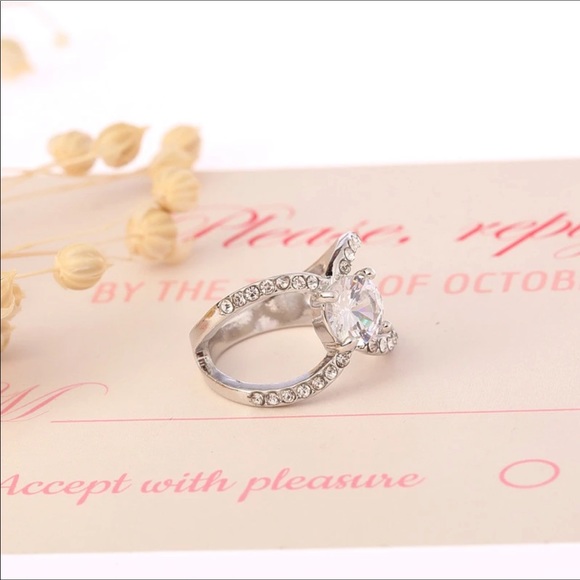 🐾3 For $25 - All Jewelry When Bundled - Picture 5 of 6